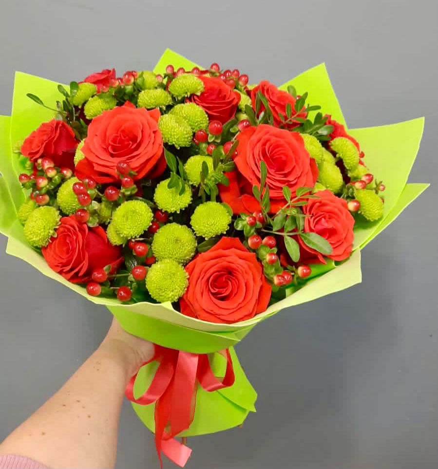 Букет цветов из: Хризантемы и Розы в Александрове