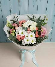 Букет цветов из:  Розы, Лизиантусы и Хризантемы в Александрове