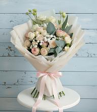 Букет цветов из:  Розы и Лизиантусы в Александрове