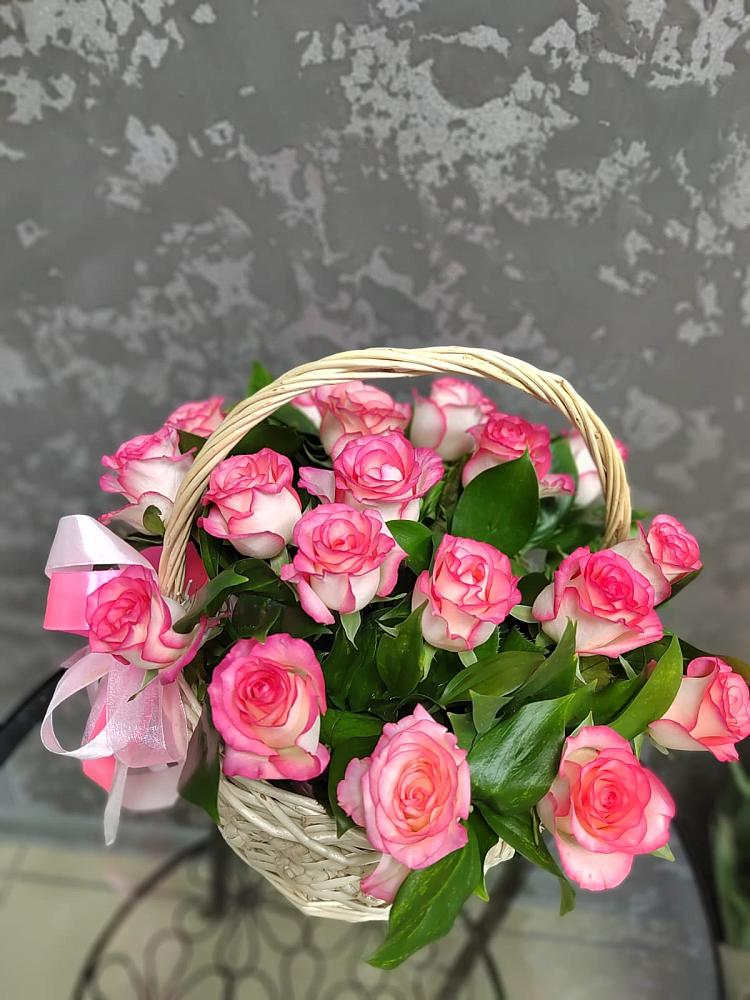 Цветочная композиция из Розы в корзине в Александрове