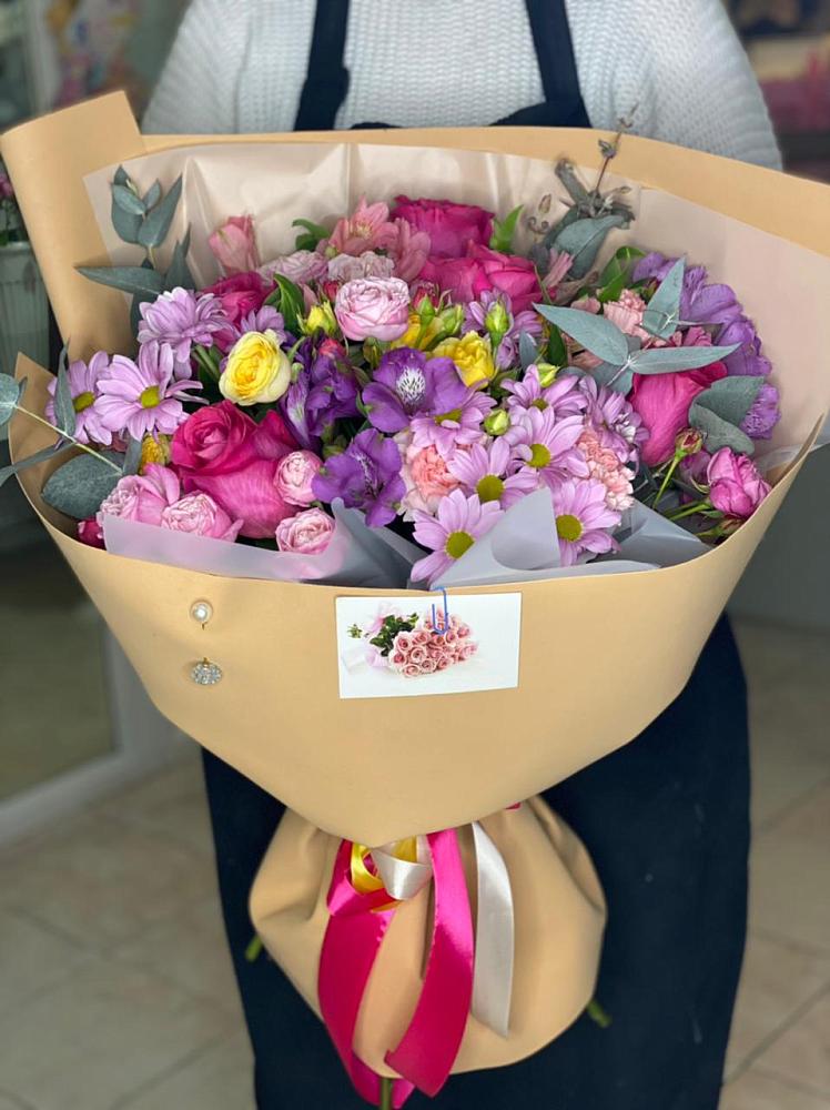 Букет цветов из: Хризантемы, Гвоздики и Альстромерии в Александрове