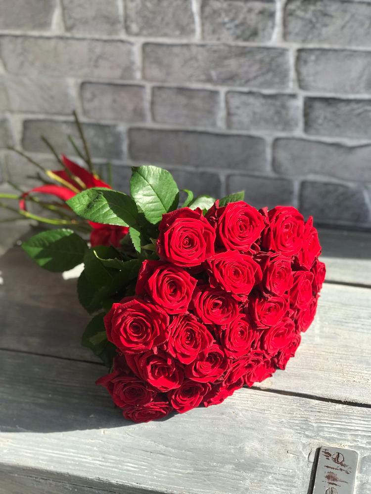 Букет Красные розы Фридом в Александрове