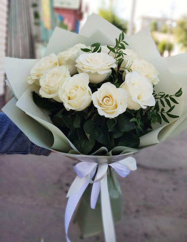 Букет Белые розы Проуд в Александрове