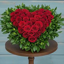 Цветочная композиция из Розы в виде сердца в Александрове