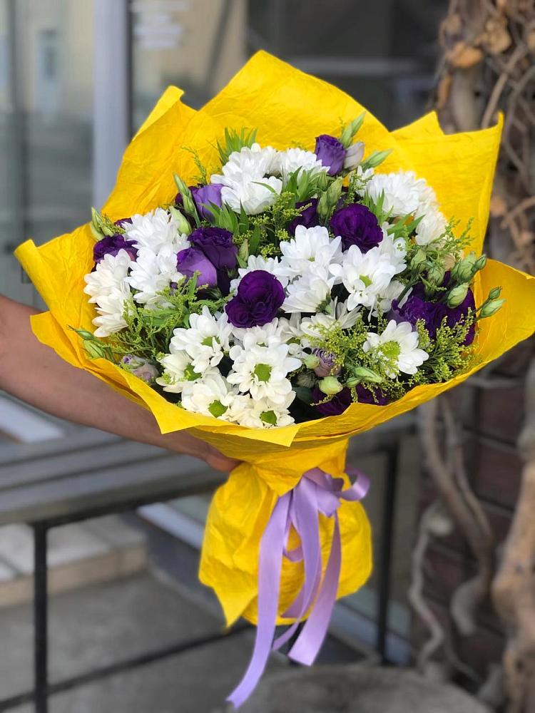 Букет цветов из: Ирисы, Хризантемы и Ромашки в Александрове