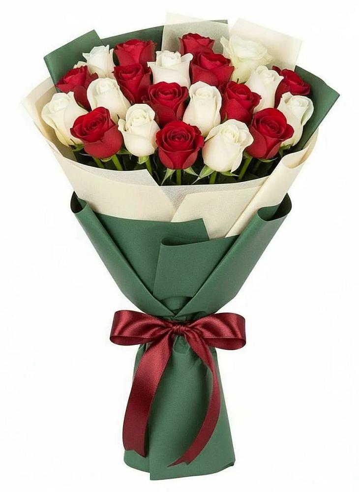 Букет Микс из красных и белых роз в Александрове
