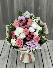Букет цветов из:  Альстромерии, Гвоздики, Розы и Хризантемы в Александрове