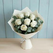 Букет Белые розы в Эвкалипте в Александрове