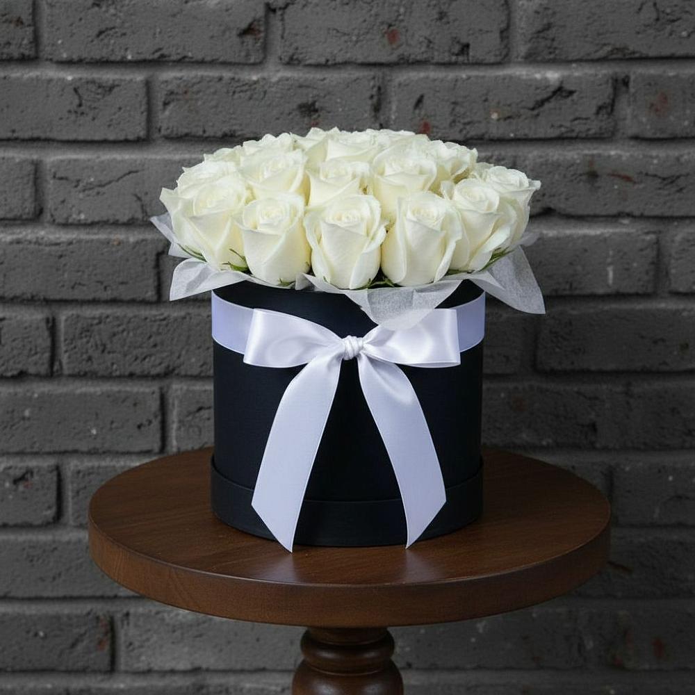 Цветочная композиция из Розы в шляпной коробке в Александрове