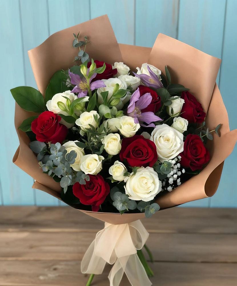 Букет цветов из: Розы и Альстромерии в Александрове