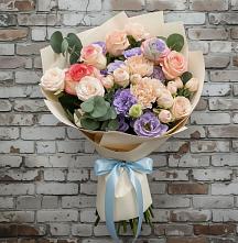 Букет цветов из:  Розы, Лизиантусы и Гвоздики #REPLACE_PRED# Александрове