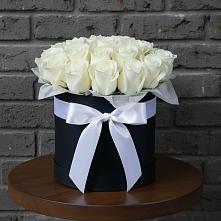 Цветочная композиция из Розы в шляпной коробке в Александрове